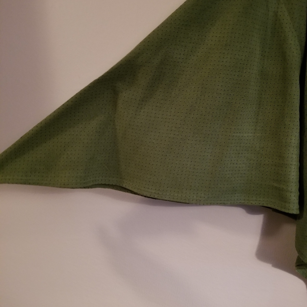 PERFECT SPRING Green flowy poncho style  blouse - Picture 2 of 5